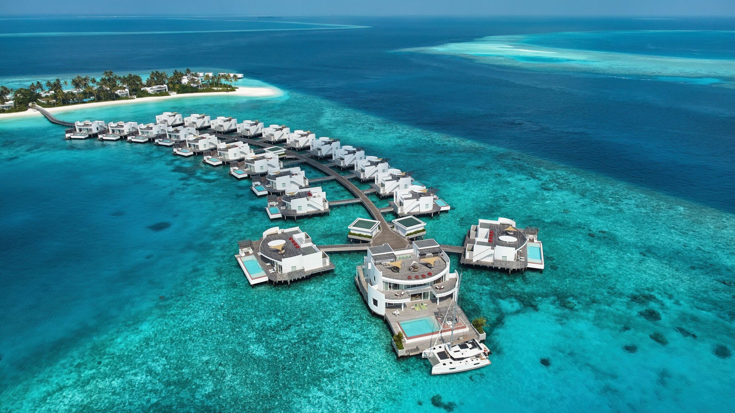 Medium_resolution_150dpi-Jumeirah Maldives - Aerial View - Hiri Side 1